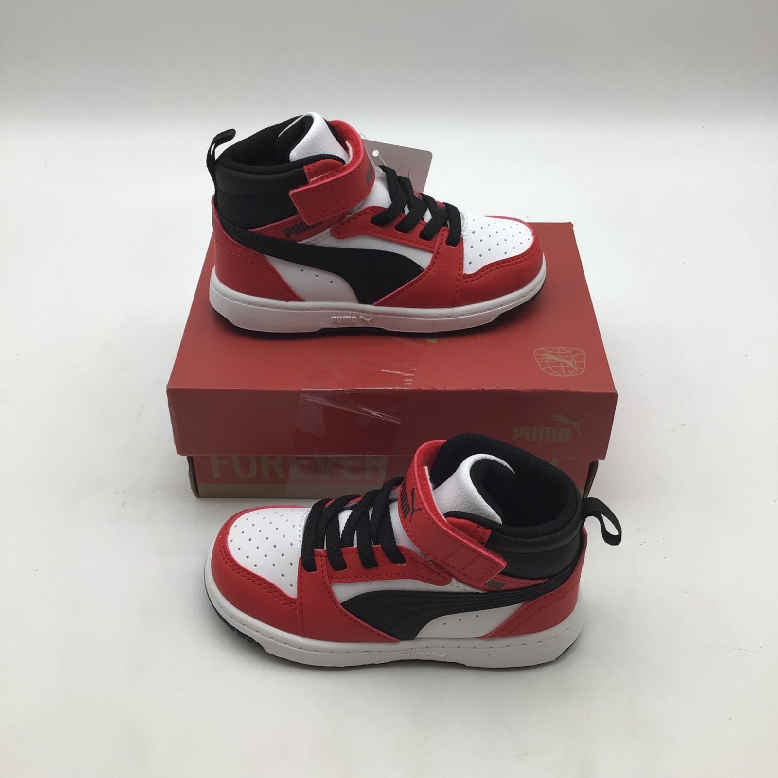 Red White Black Size 8 C New