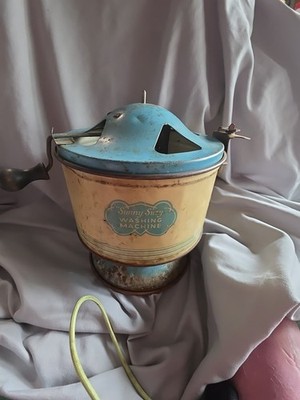 Sunny Suzy 1930's Toy Washing Machine W/ Clothes Wringer Nice Working Condition 