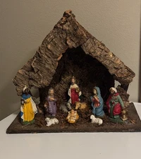 nativity set 12” Tall X 14” Wide Rustic Primitive Setting
