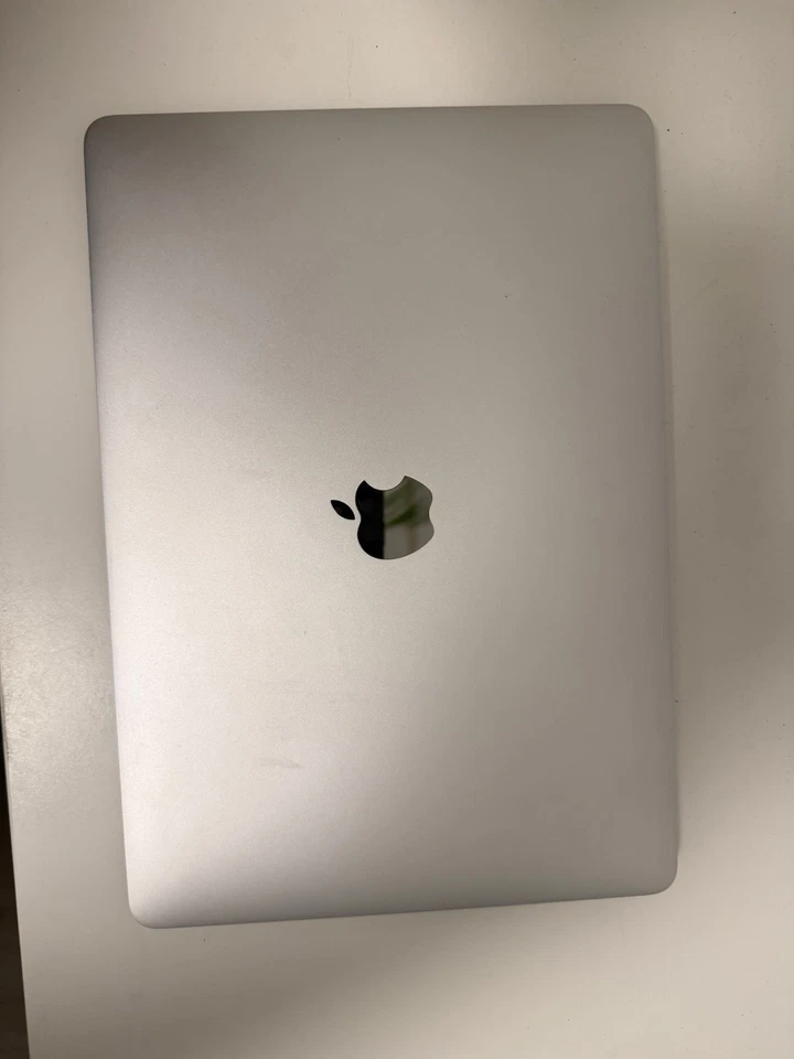 Apple MacBook Air 13 Zoll (128GB SSD, 3,60GHz, 8GB,128 GB,  Silber  ( 2018), Foto 3 von 4