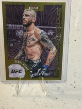 Dan Hooker Intimidators IT-1 Refractor | 2025 Topps Finest UFC