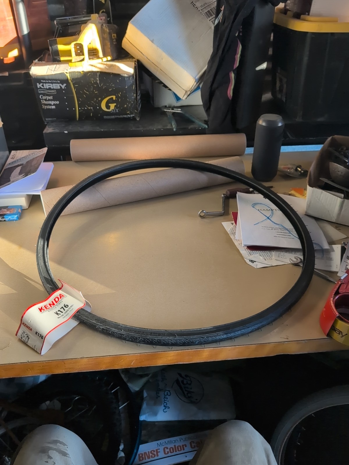 Kenda K176 Bike Tire 700x32c Black Wire Bead 110 psi BEAND NEW OLD STOCK