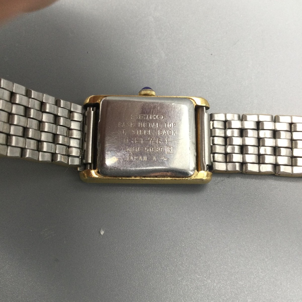 Vintage Seiko Tank Womens Watch 17mm Gold Tone 1400-5039 New