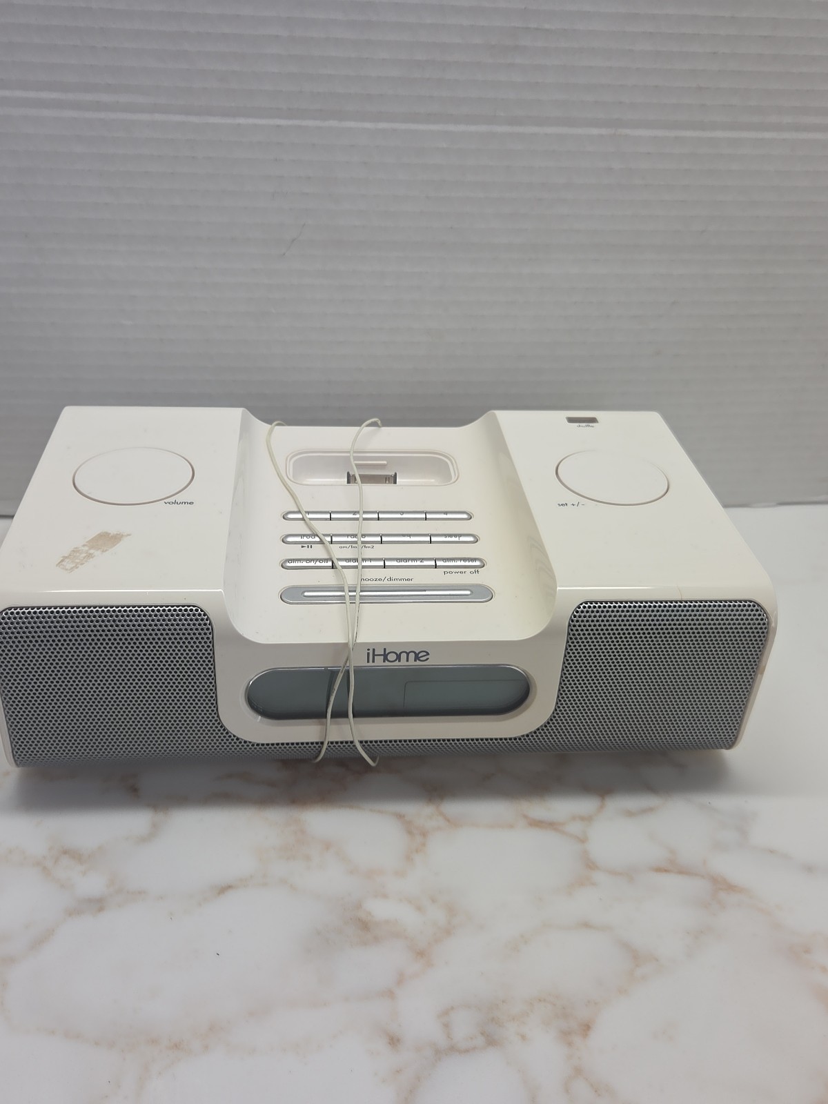 iHome iH6 iPod Docking Station AM/FM Clock Radio White Not Working For Parts