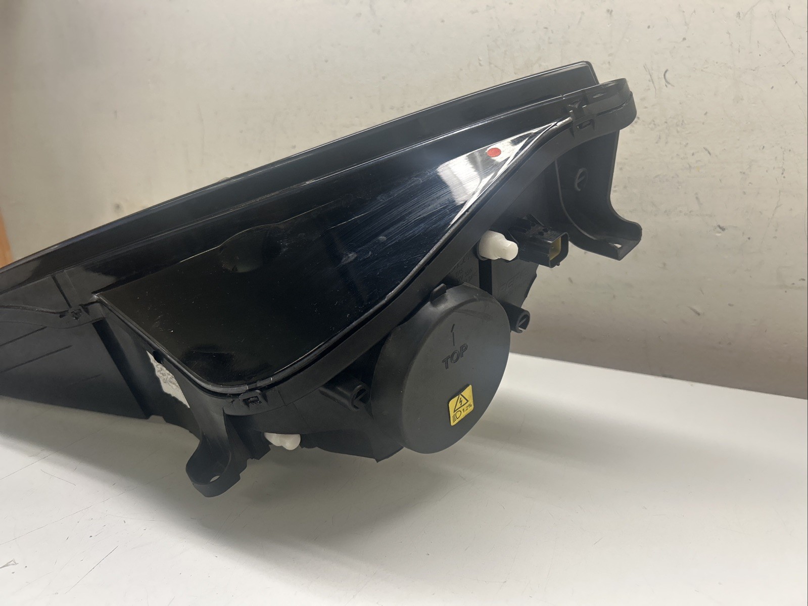 2009-2021 Lotus Evora Xenon HID Passenger Side Headlight Used OEM C132M4026F