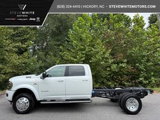 2026 Ram 4500 Big Horn/Laramie Crew 4WD 60 CA Cummins