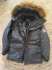 Jugendliche Männliche Winterjacke mit Kapuze Gr. M Diesel Schwarz Neuwertige