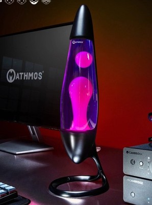 Mathmos Black Satin Neo Lavalampe mit ROSA Wachs in violetter Flüssigkeit.