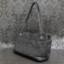 Borsa a tracolla CHANEL Matelasse in pelle trapuntata nera con catena #2747 R...