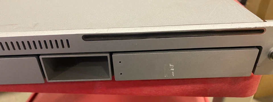 Apple Xserve Xeon 2.8 A1246 Q. Core Xeon E5462 2,8 GHz x2 4 GB RAM - Sin HDD/OS Foto 4 de 4