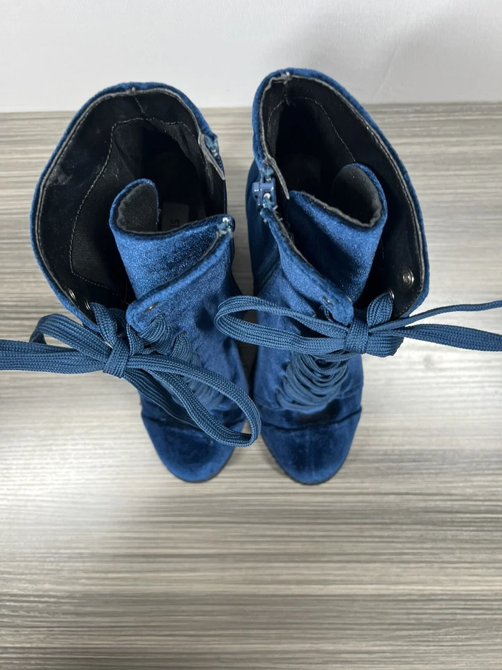 Vintage Y2K Lace Up Heel 4" Boots Size 7 Witch Goth Combat Steve Madden Velvet - Image 3 of 4