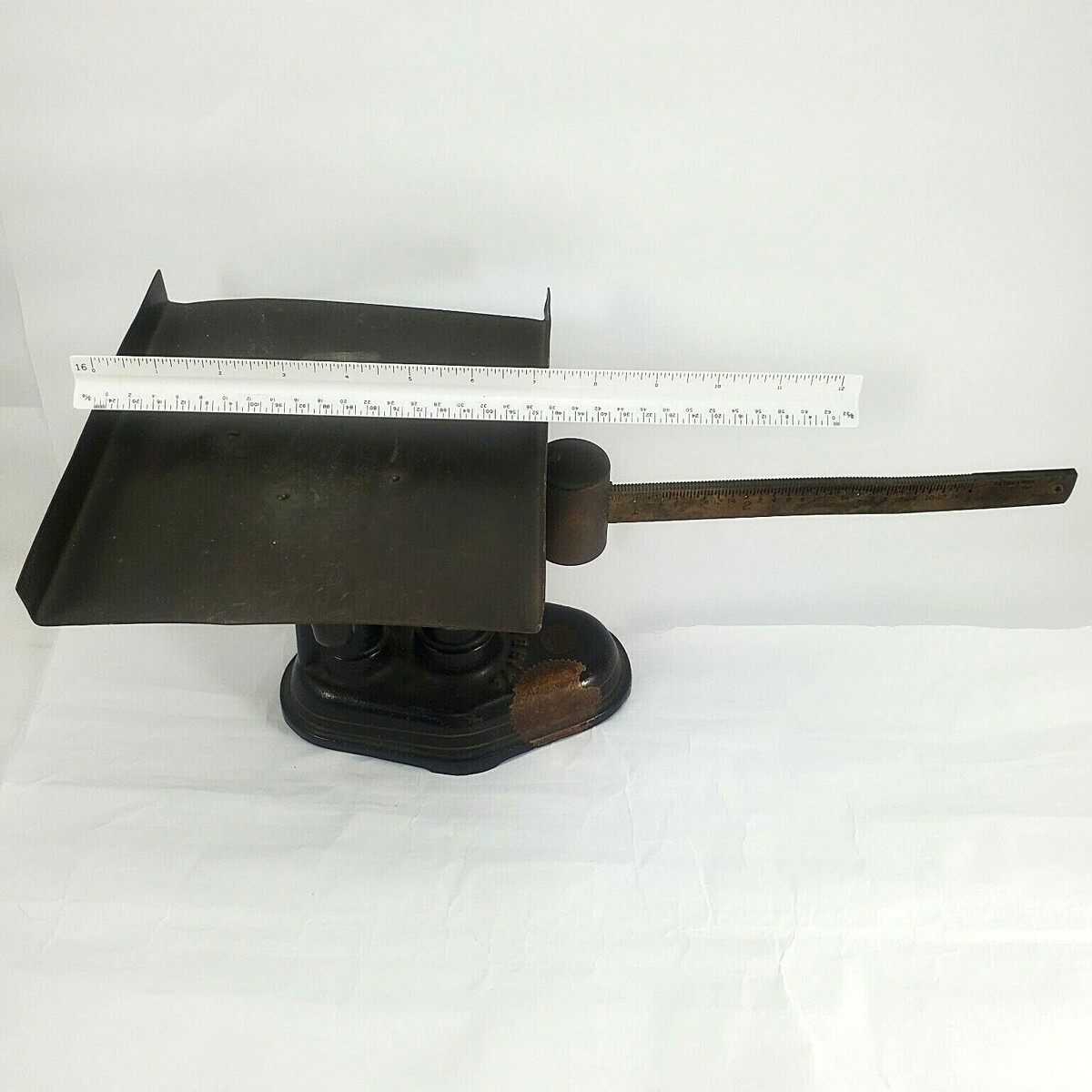 1928 MERCHANT/TRADE SCALE FAIRBANKS 4 Pound Cast Iron 7.125 x 8