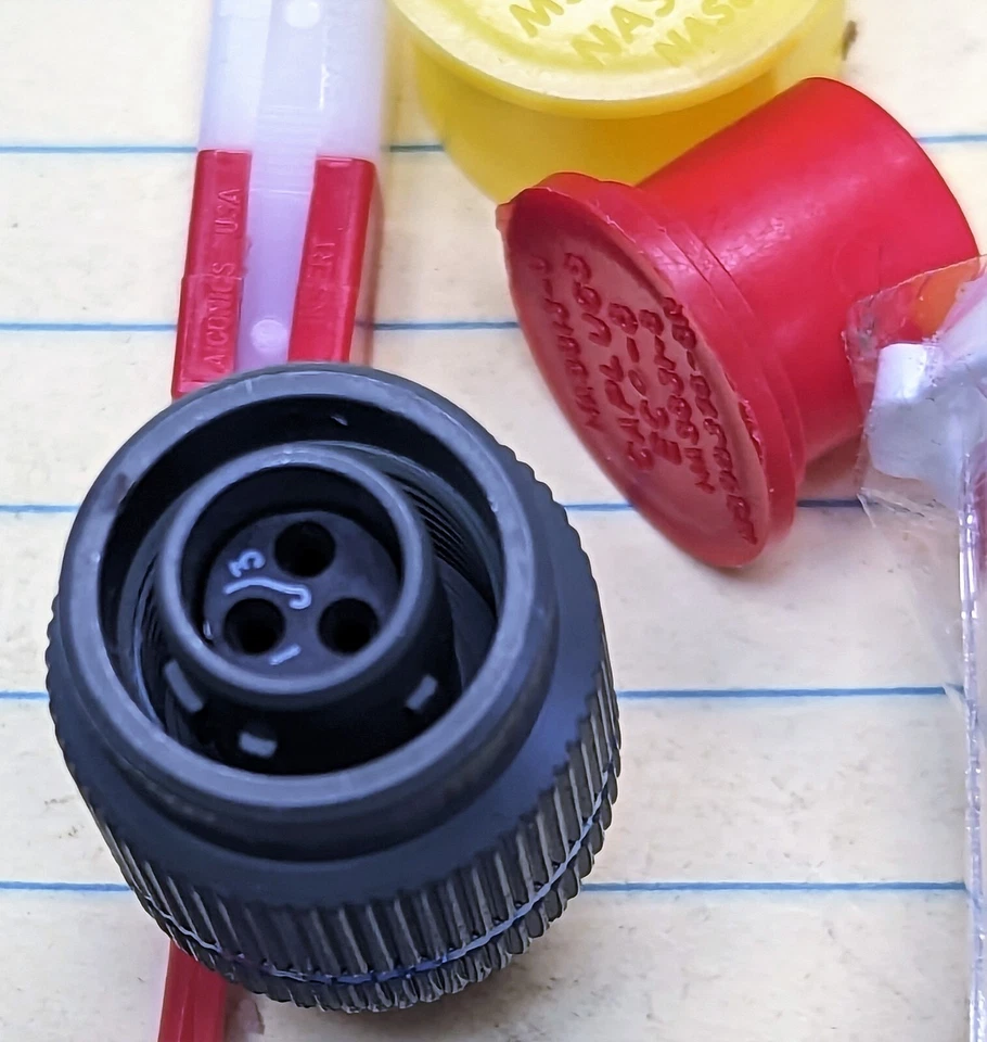 Amphenol Circular Connector 3P Size 8 Straight Plug Skt Self-Lock [OF15] - Image 4 of 4