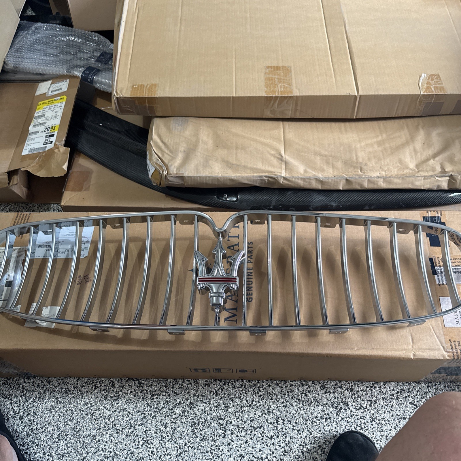 New 2008 - 2017 MASERATI GranTurismo Front Grille Chrome Oem 85110900