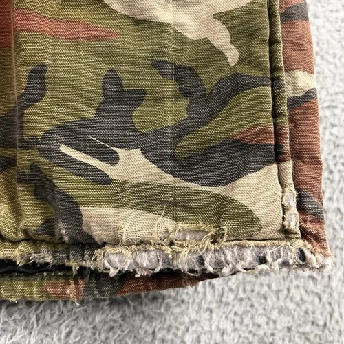VTG Woodland Camo Quilted Work Jacket Hunting Streetwear Thrashed *Broken Zipper image 12