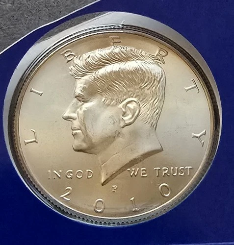 2010 P Kennedy Half Dollar Uncirculated in original cello mint holder  G60