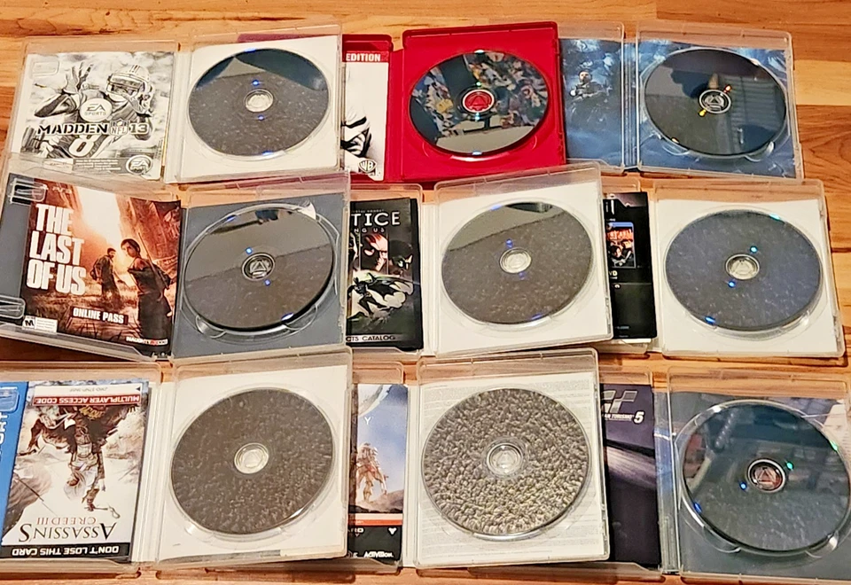 9x PS3 Video Game Lot ( Last of Us Resident Evil Batman Destiny + PlayStation 3) - Image 3 of 4