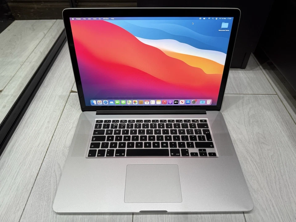 Apple MacBook Pro Retina 15.4" Mid 2014 256GB SSD 16GB Ram 2.2GHz Intel Core i7 - Image 4 of 4