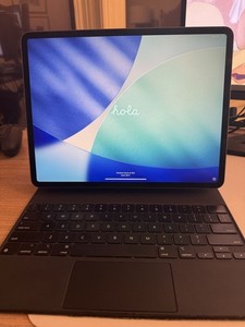 Apple iPad Pro 12.9” 4th Gen 1TB Wi-Fi Space Gray Used - W/ Keyboard and Pencil