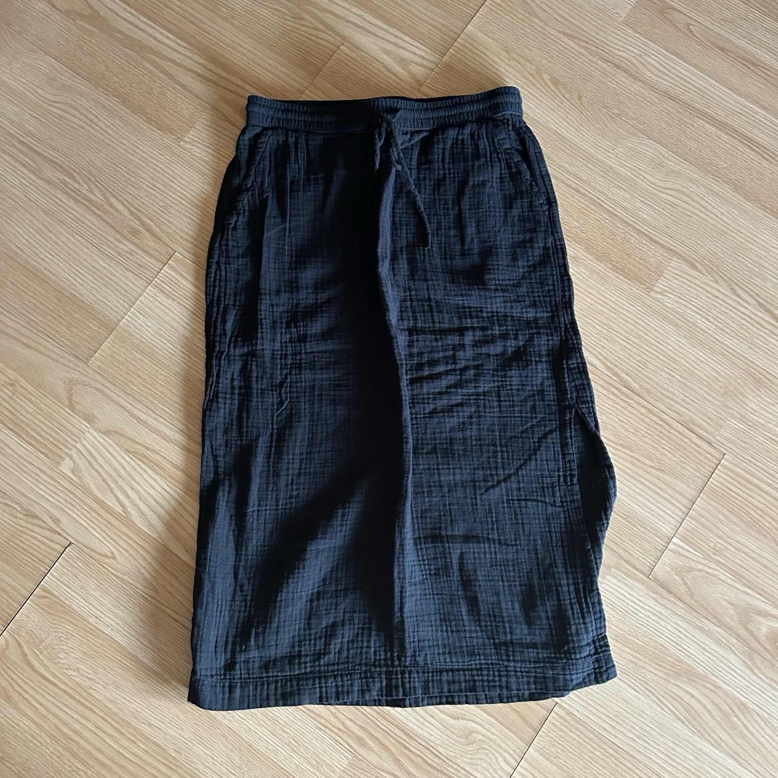 Universal Thread Black Casual Split End Skirt Med… - image 1