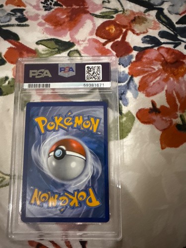 Hatterene 20/73 Champions Path Holo - Picture 2 of 2