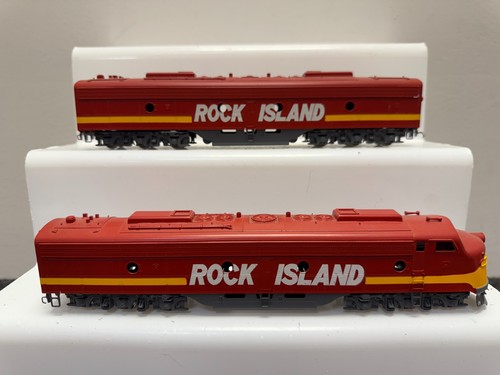 Westside Models HO Scale Brass Rock Island E-9 A&B Unit - EC - - Picture 2 of 11