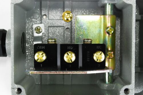 LOTE de 4 piezas interruptor de pie de aluminio fundido TEMCo HD 15A SPDT 15A pedal eléctrico momentáneo - Imagen 8 de 10