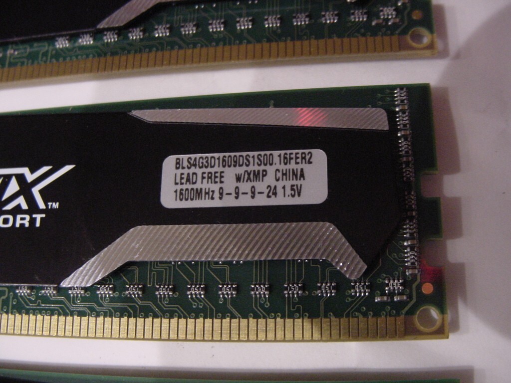COMPUTER MEMORY - BALLISTIX SPORT 1600MHz 1.5V BLS4G3D1609DS1S00