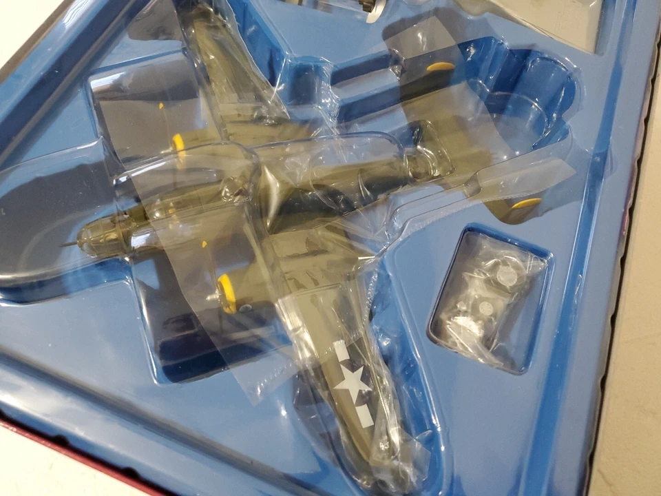 Corgi AA35301 B-25J Mitchell “Heavenly Body” “Crusaders” New Guinea '44 - Image 4 of 4