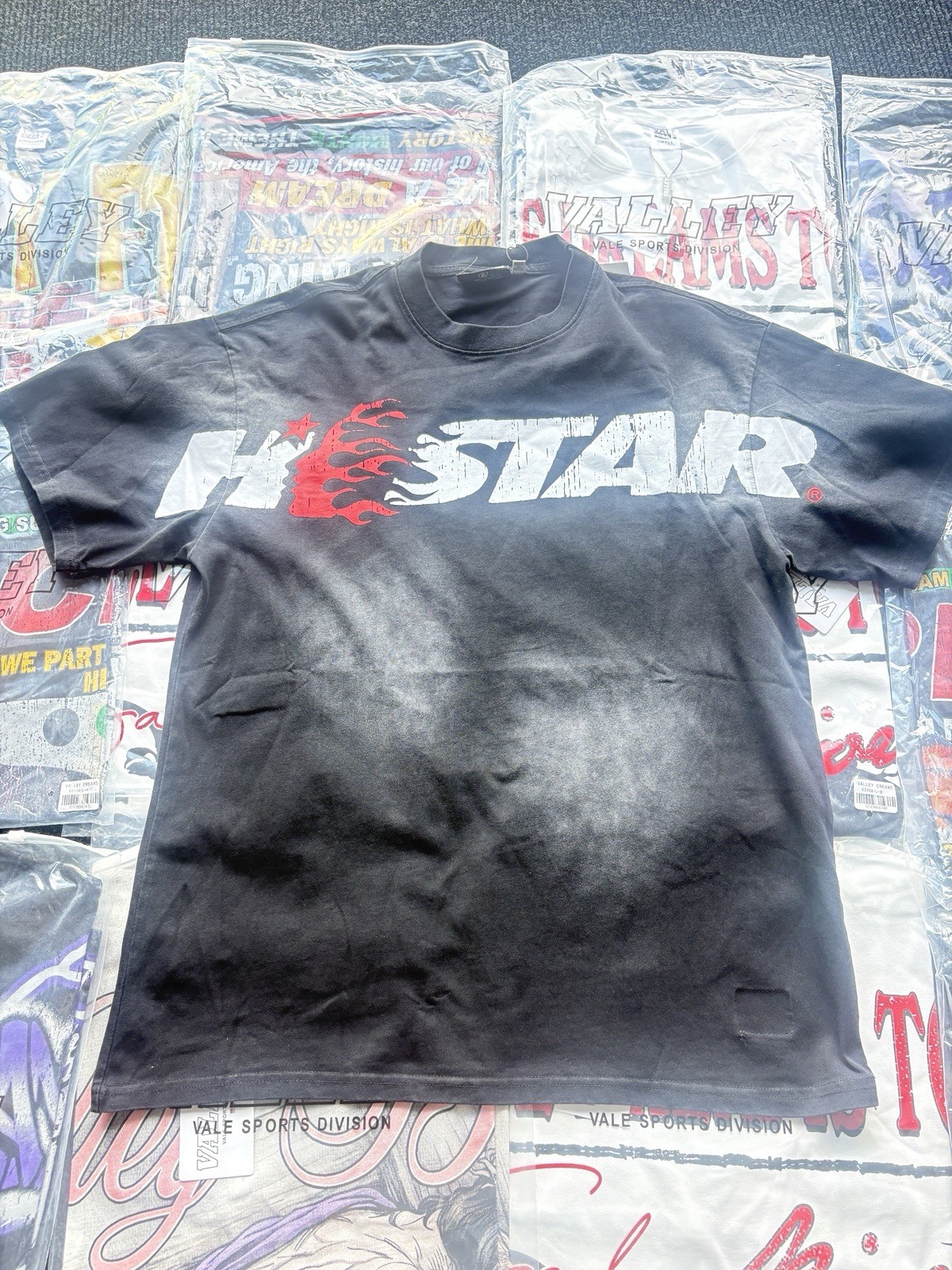 HELLSTAR Men’s Sports Graphic Logo T-Shirt Black Crew Neck Short Sleeve M