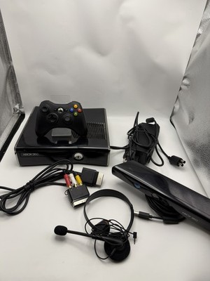Microsoft Xbox 360 S Slim 250GB Gloss mit Kinect Controller Headset Kabel B