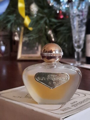 Vintage perfume Bili troyandi White roses from the factory Red