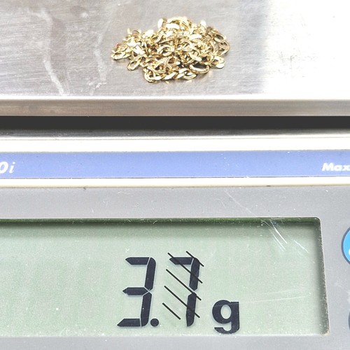 9ct Gold Curb Chain 51cm Long Hallmarked 2.7mm Wide 3.7g - Picture 5 of 18