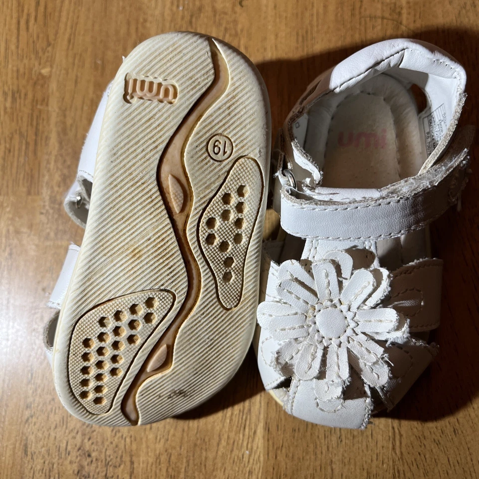 Sandalias para bebé niña UMi - blancas y plateadas.   T30 Foto 4 de 4