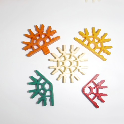 K'Nex Replacement Parts 100 CONNECTORS Mixed Lot Green Yellow Orange White Red - Picture 6 of 7