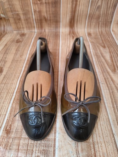 CHANEL Patent Leather Green Khaki Cap toe Bow Ballerina Flat EU 38.5  US  8