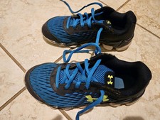 Under Armour Spine Disrupt Camo Boys Athletics Run Shoes Size 3Y