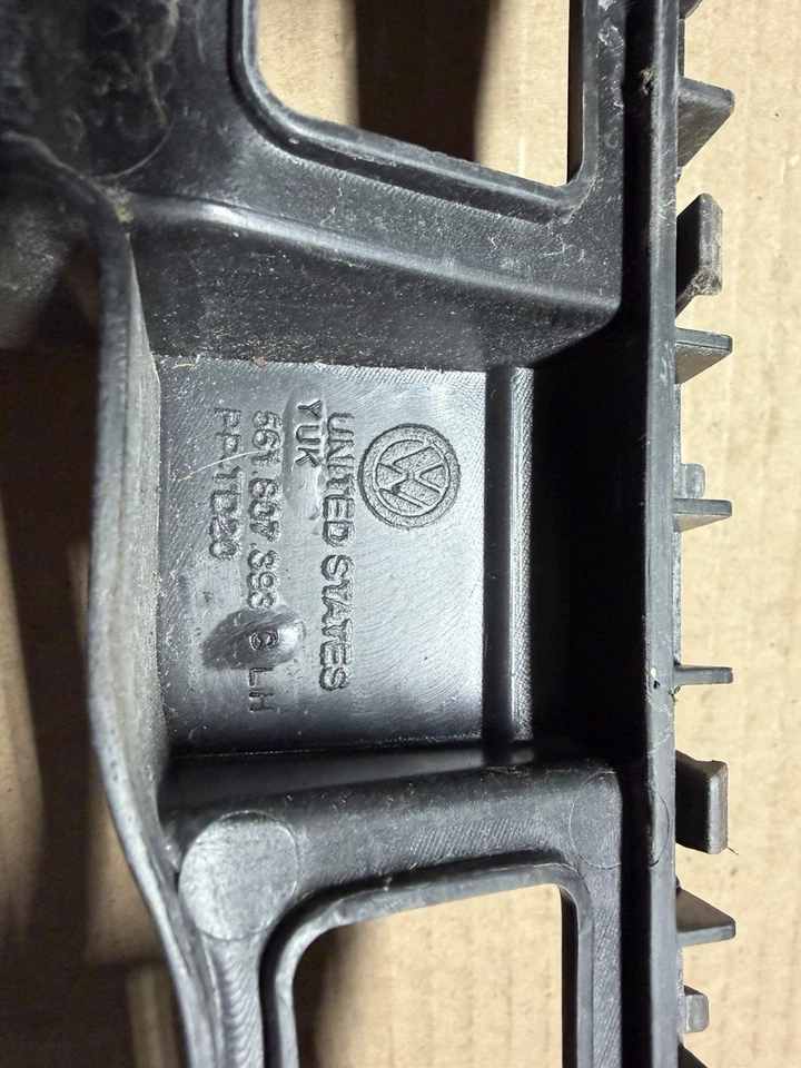 原始设备制造商 2012 - 2015 年大众帕萨特侧固定器大众 561-807-393 LH 左侧 — 第 2/4 张图片