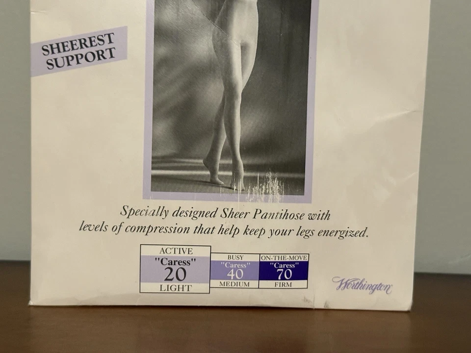 Pantimedias altas de colección Worthington Extra CARICIA TRANSPARENTE Control Top Queen azul marino Foto 4 de 4