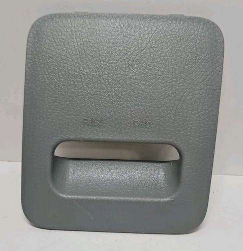 2009-2015 Kia Sorento Dash Fuse Box Trim Panel Cover OBD OEM 84752-2P000 Gray