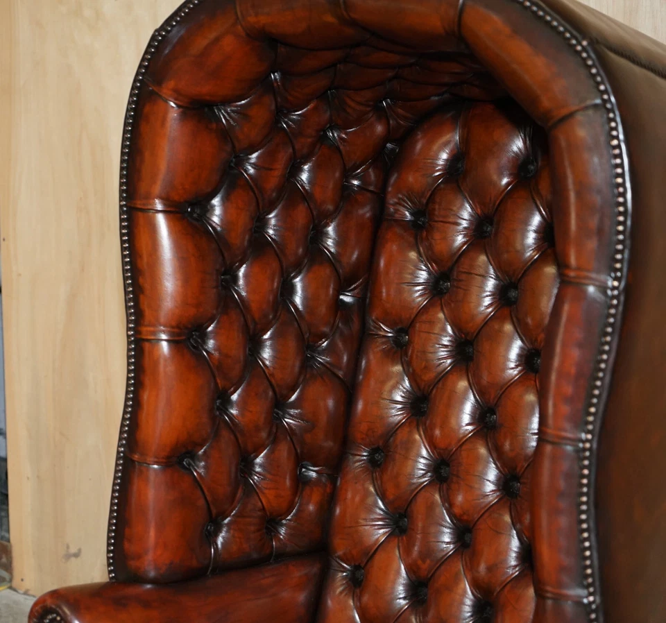 STUNNING VINTAGE HAND DYED BROWN LEATHER CHESTERFIELD TUFTED PORTERS ARMCHAIR - Image 4 of 4