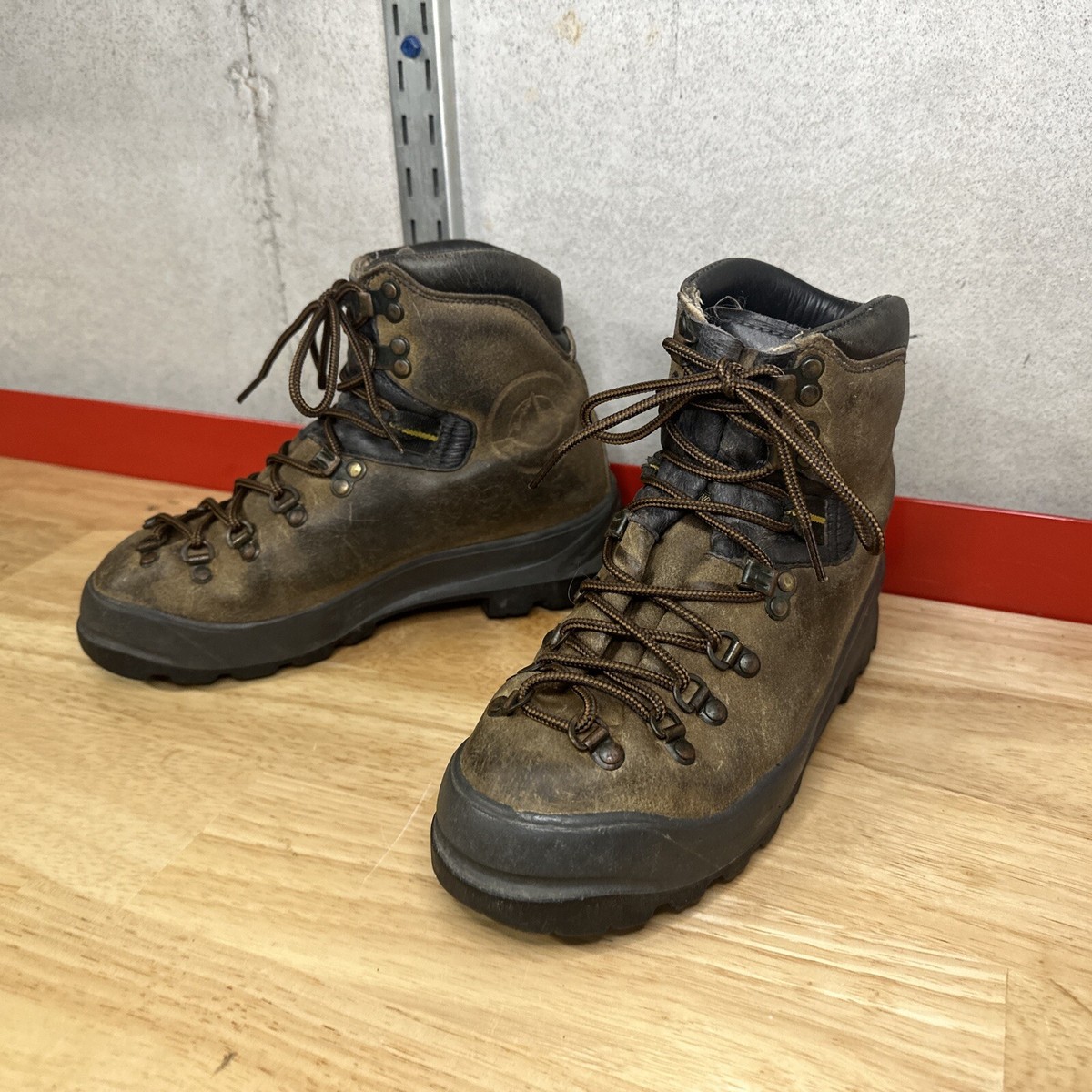 LA Sportiva Mountaineering Boots Jeff Lowe Walking on the Moon