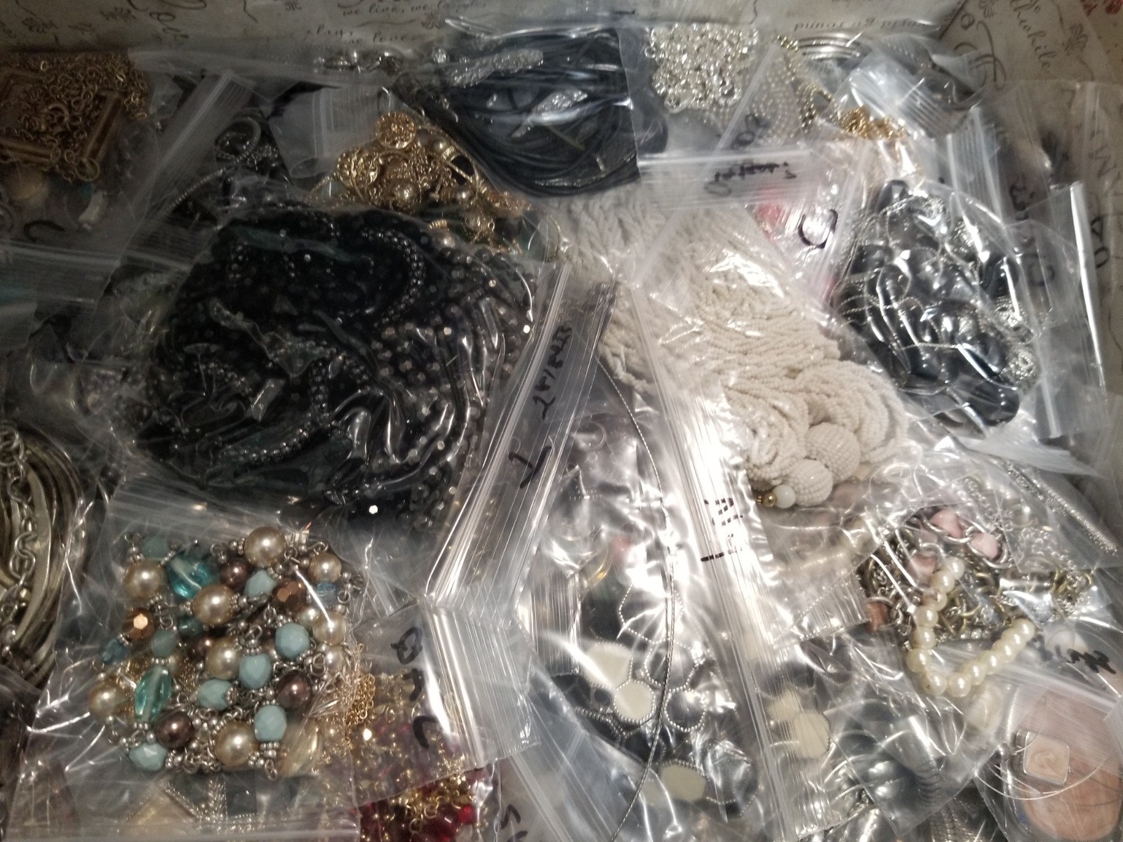 Huge lo 25pc Random necklaces all wearable some s… - image 2