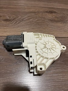 Audi A4 8K A5 8T Q5 8R B8 Fensterhebermotor hinten Links 8K0959811A original