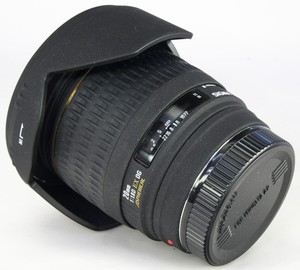NIKON Sigma 20mm 1.8D EX DG + Hood