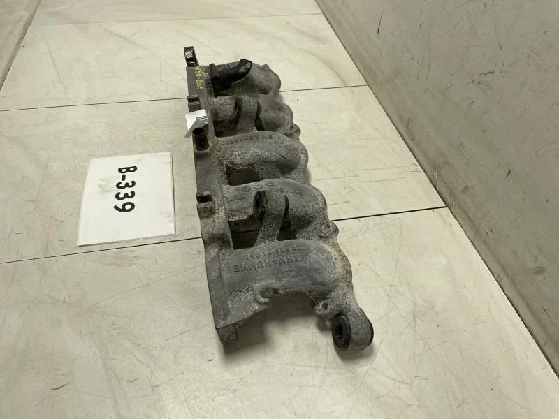 Volvo V50 T5 2005 motor de gasolina de 2,4 L sin turbo colector de admisión inferior OEM+  Foto 2 de 4