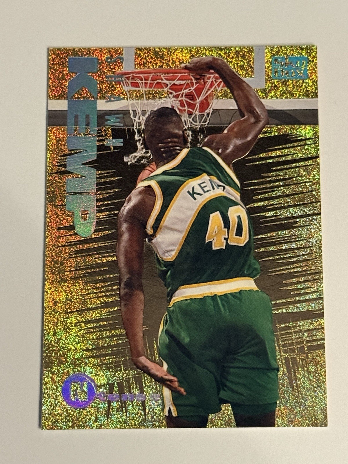 1994-95 SkyBox E-Motion #4 Shawn Kemp Motion - N-Tense