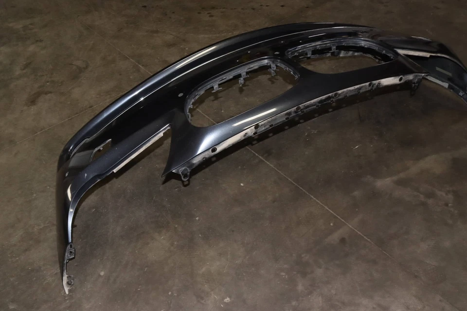 BMW ALPINA B7L XDRIVE 2011-2012 - Cubierta del parachoques delantero 7251632 Foto 2 de 4