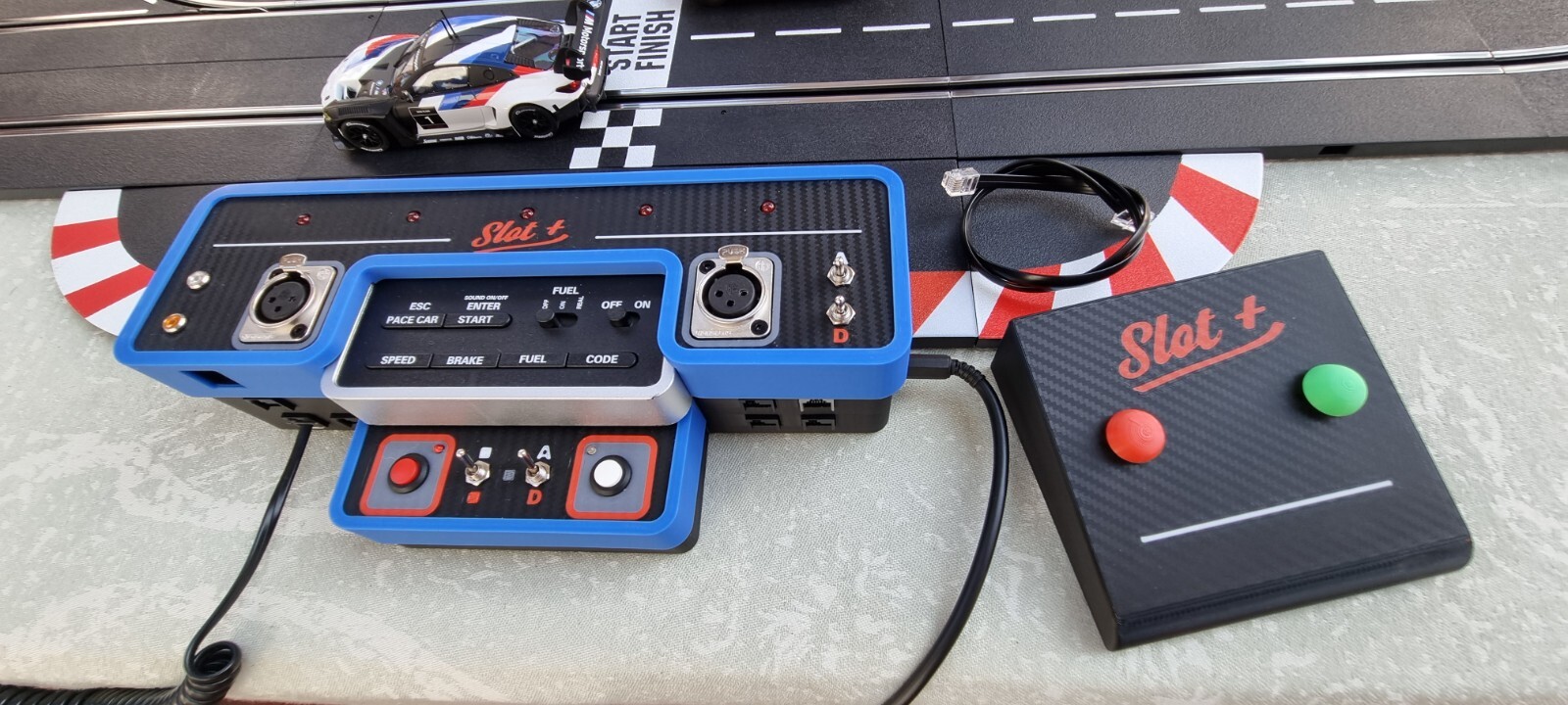 Control Unit Hybride Slot+ Ultimate pour circuits Carrera Digital et Evolution