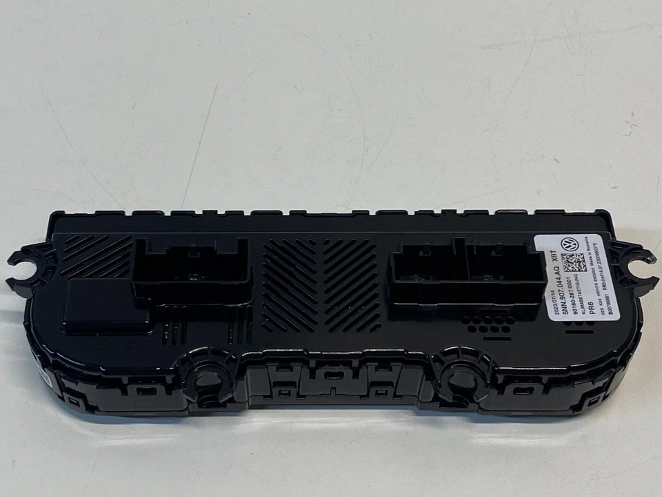 VW TIGUAN GOLF PASSAT ARTEON BEDIENTEIL TOUCH KLIMA KLIMABEDIENTEIL SKODA - Imagem 4 de 4